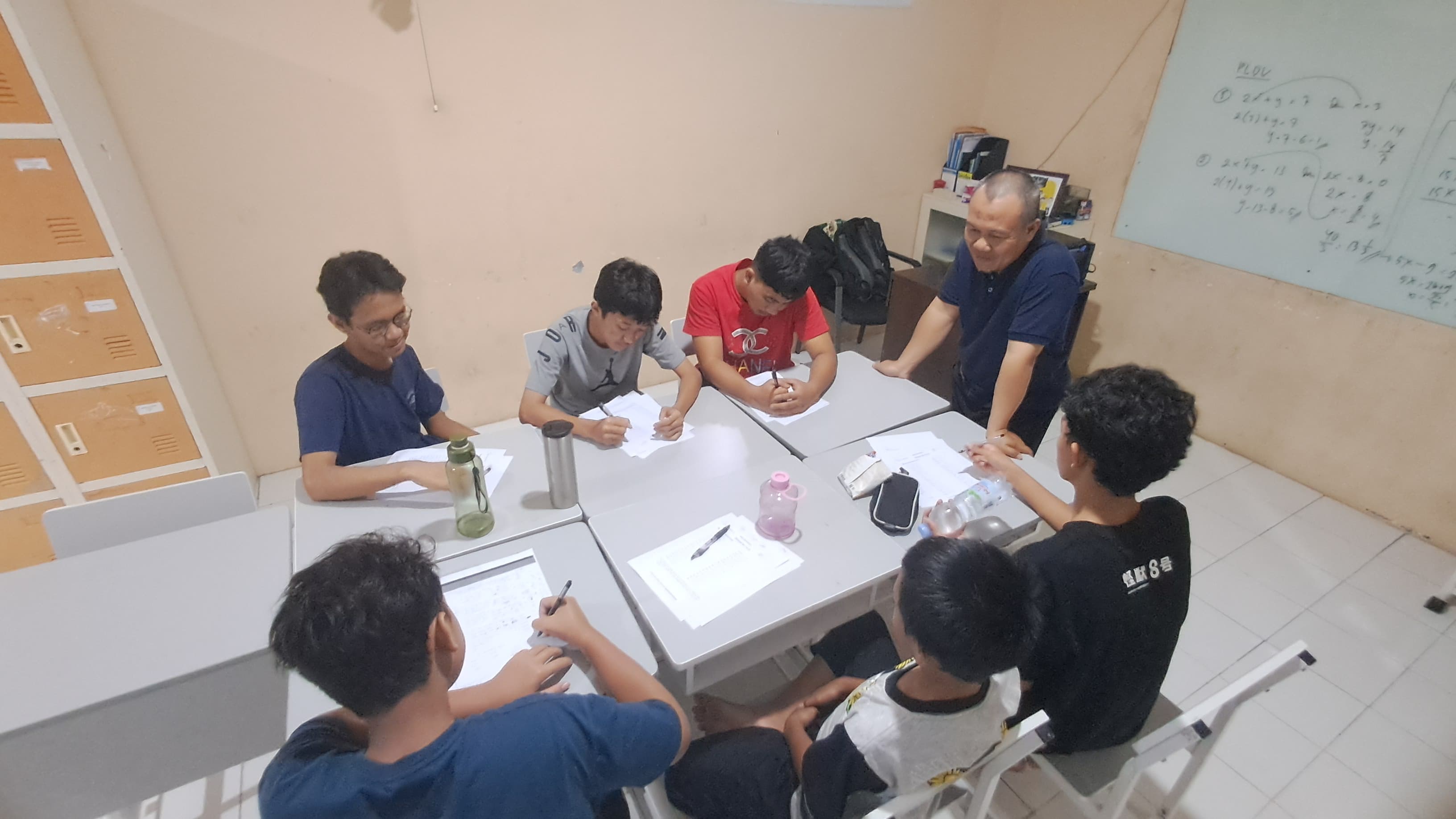 Tingkatkan Skill Belajar Matematika Dan Ruhiyat Ibadah Siswa Dengan Mabit Intensif Pekanan